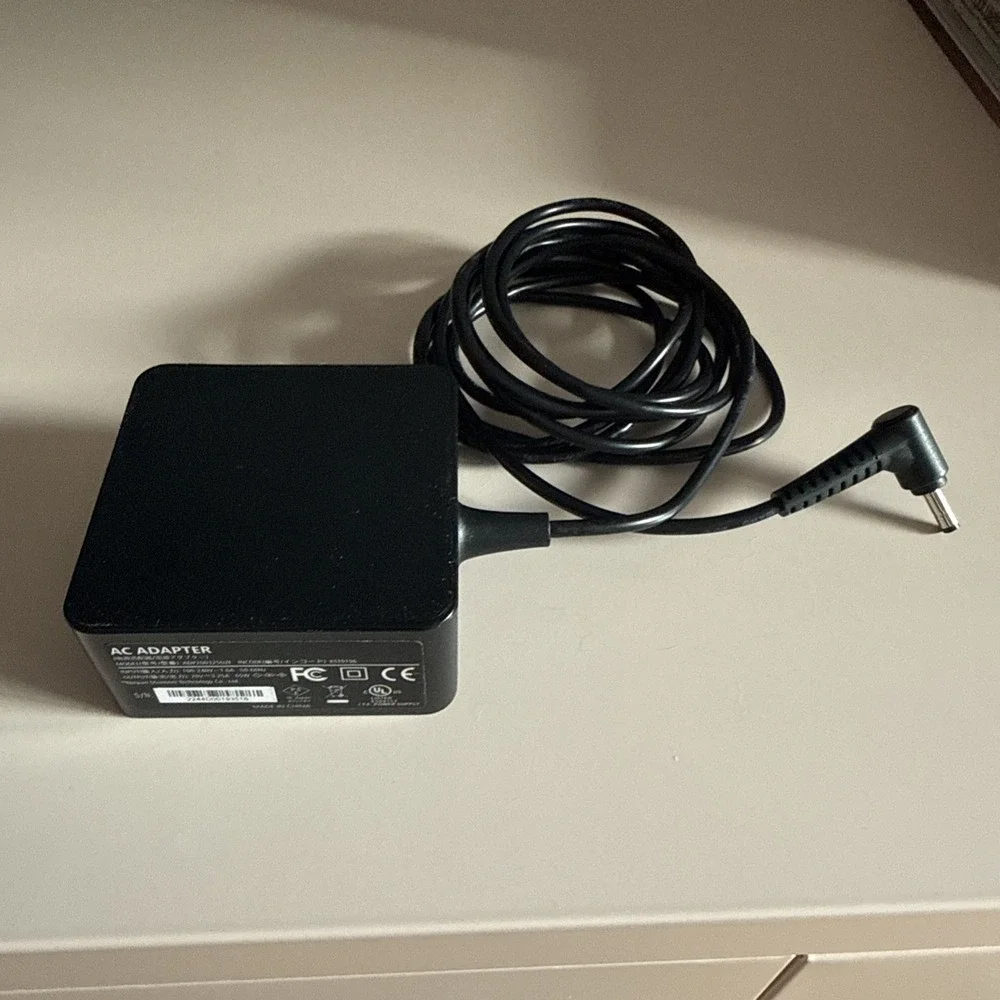 Genuine Lenovo IdeaPad AC Power Adapter 330S-15ARR 20V 3.25A 65W ADP200325UZF